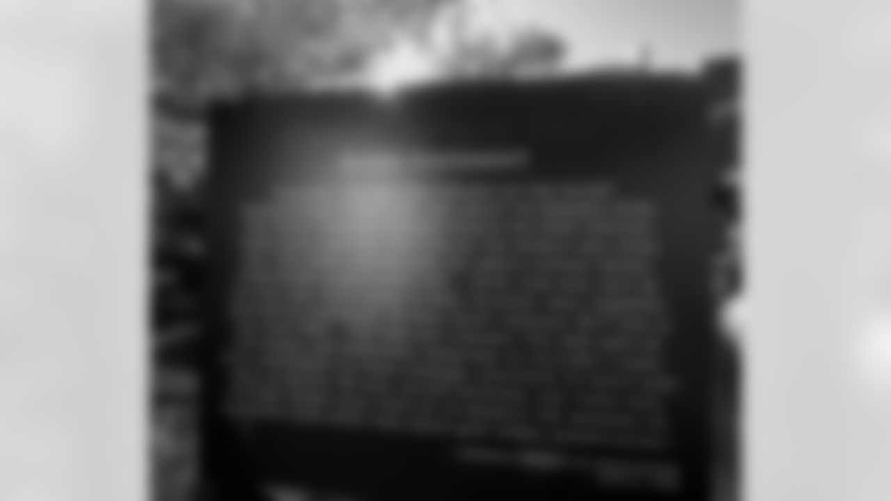 110222-WWIIMemorial_Adler075