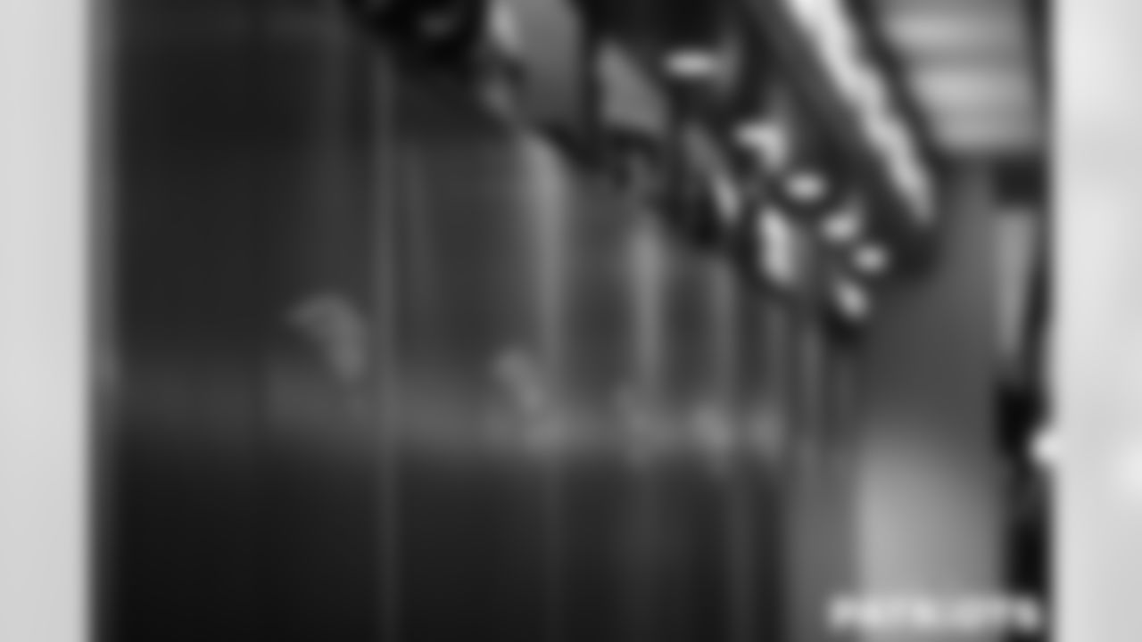 IC-110622-LockerRoom_Adler39-watermarked