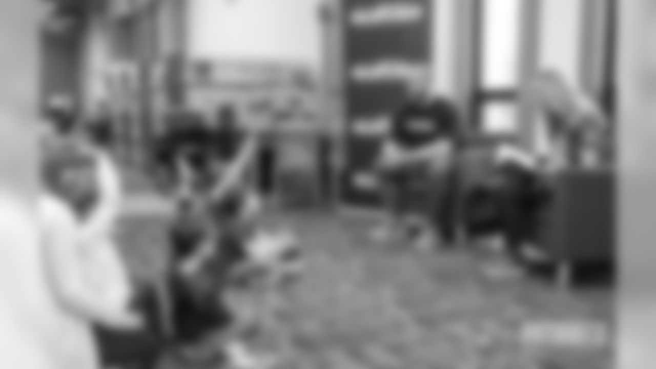 040819-Read_JS02-watermarked