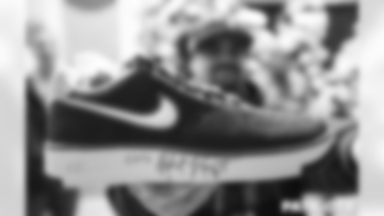 102422-RKKNikeSneakers_Adler336-watermarked
