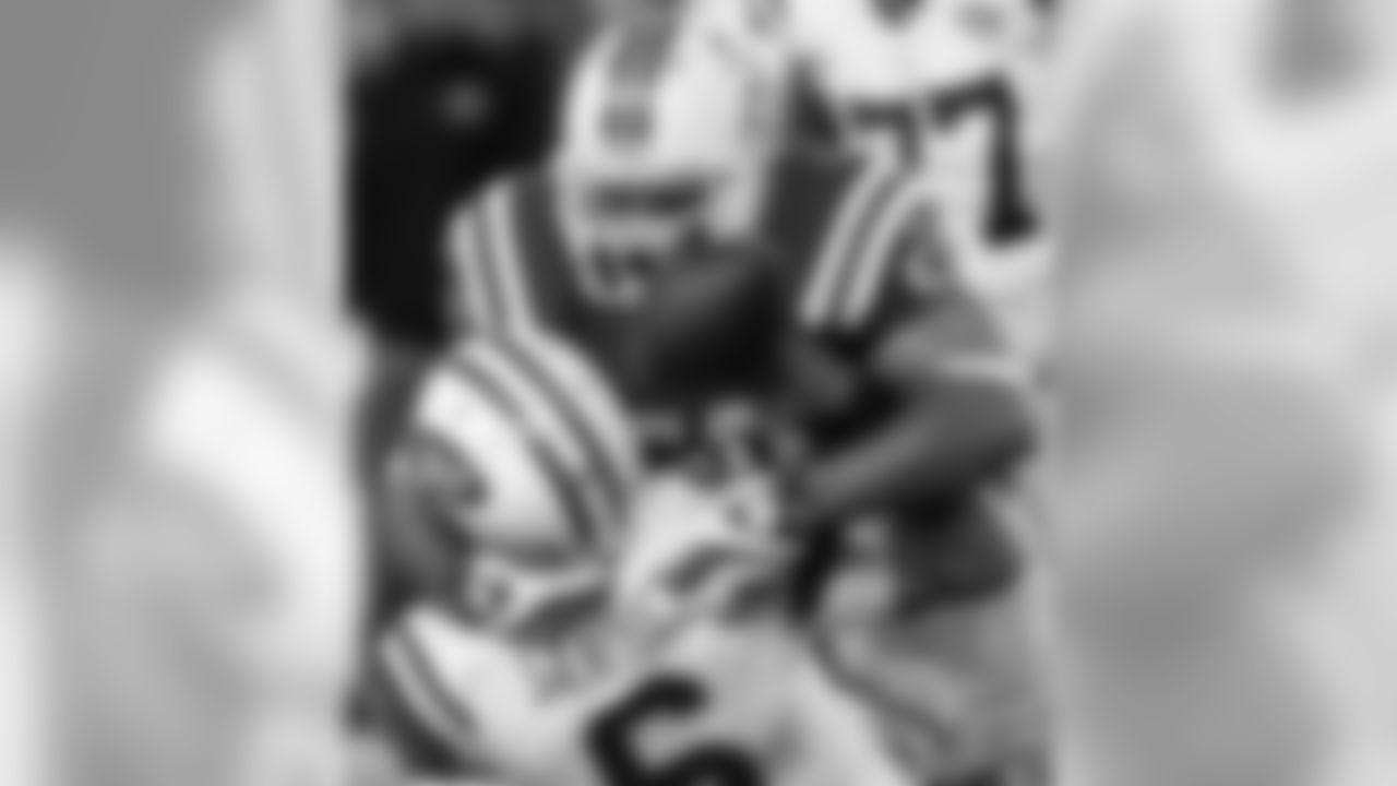 Stephen Gostkowski drilled a 48-yard field goal during the first possession of overtime and Rob Ninkovich knocked the ball out of Mark Sanchez' hand and recovered the fumble to preserve a 29-26 Patriots victory on Oct. 21, 2012.