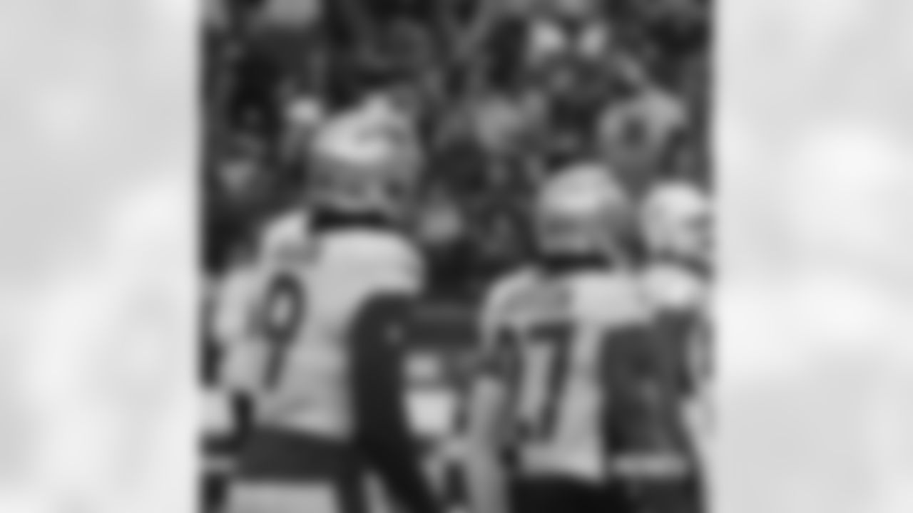 Patriots linebacker Matthew Judon (9) and cornerback J.C. Jackson (27).