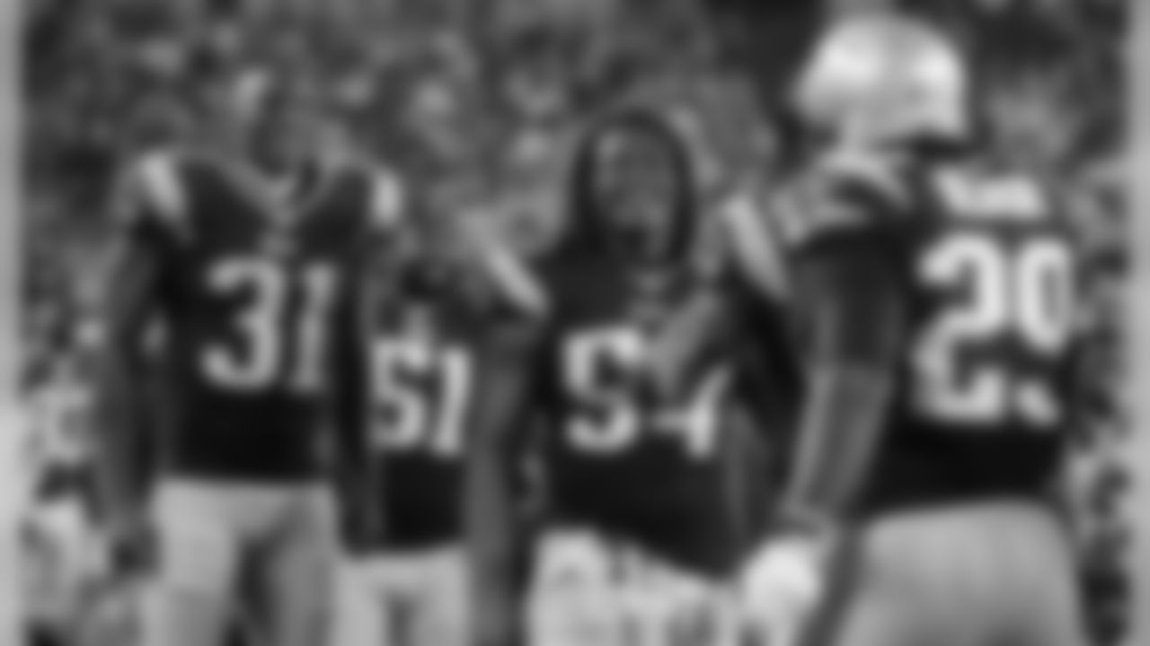 Aqib Talib, Dont'a Hightwower cheer on LeGarrette Blount