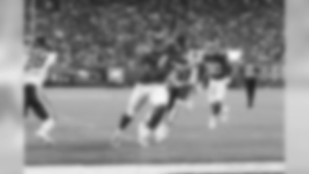 Jonathan Hilliman, RB: With Saquon Barkley (ankle) and his backup Wayne Gallman (concussion) both fighting injuries, the undrafted rookie Hilliman could be the primary ball carrier against the Pats. He had nine carries for 20 yards against the Vikings and it will only get harder to find his way through the Patriots defensive front.