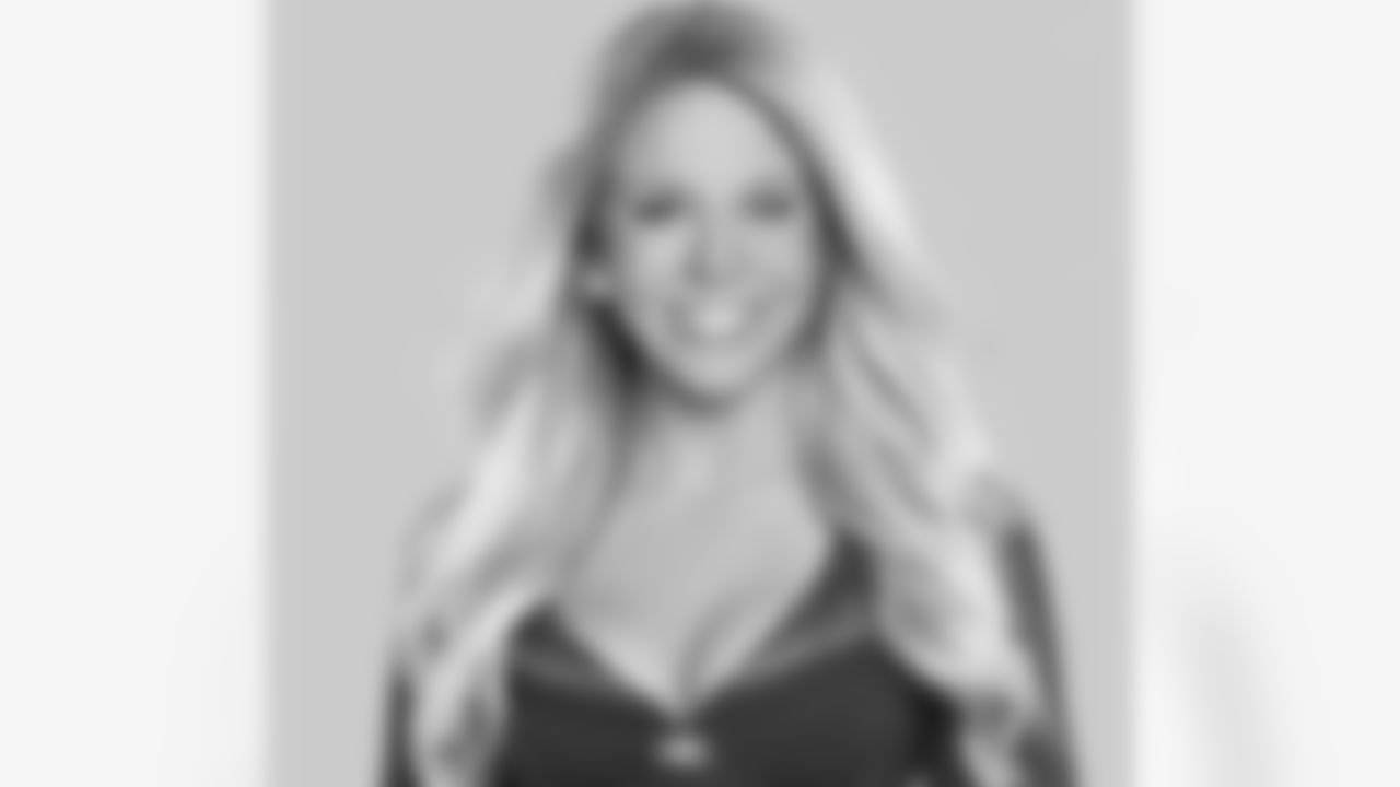 2014 Patriots Cheerleaders - Erica
