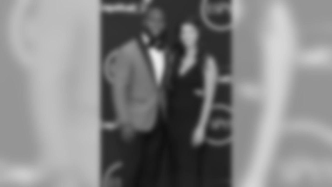 NFL football player James White, of the New England Patriots, left, and Diana Civi arrive at the ESPYS at the Microsoft Theater on Wednesday, July 12, 2017, in Los Angeles. (Photo by Jordan Strauss/Invision/AP)