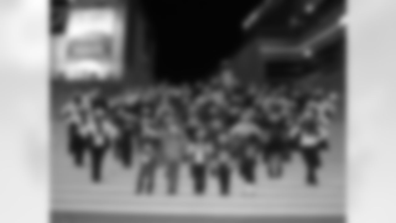 Patriot Place Tree Lighting with the Junior Cheerleaders