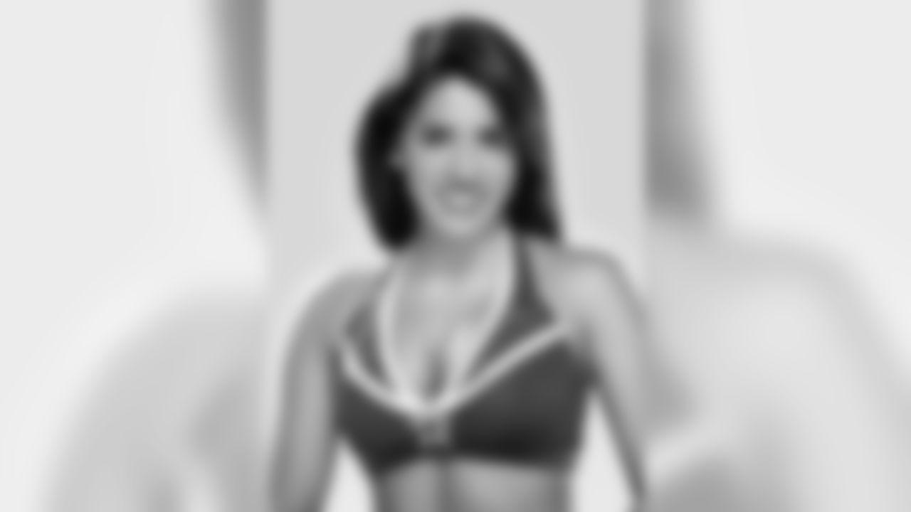 Patriots Cheerleader - Amanda