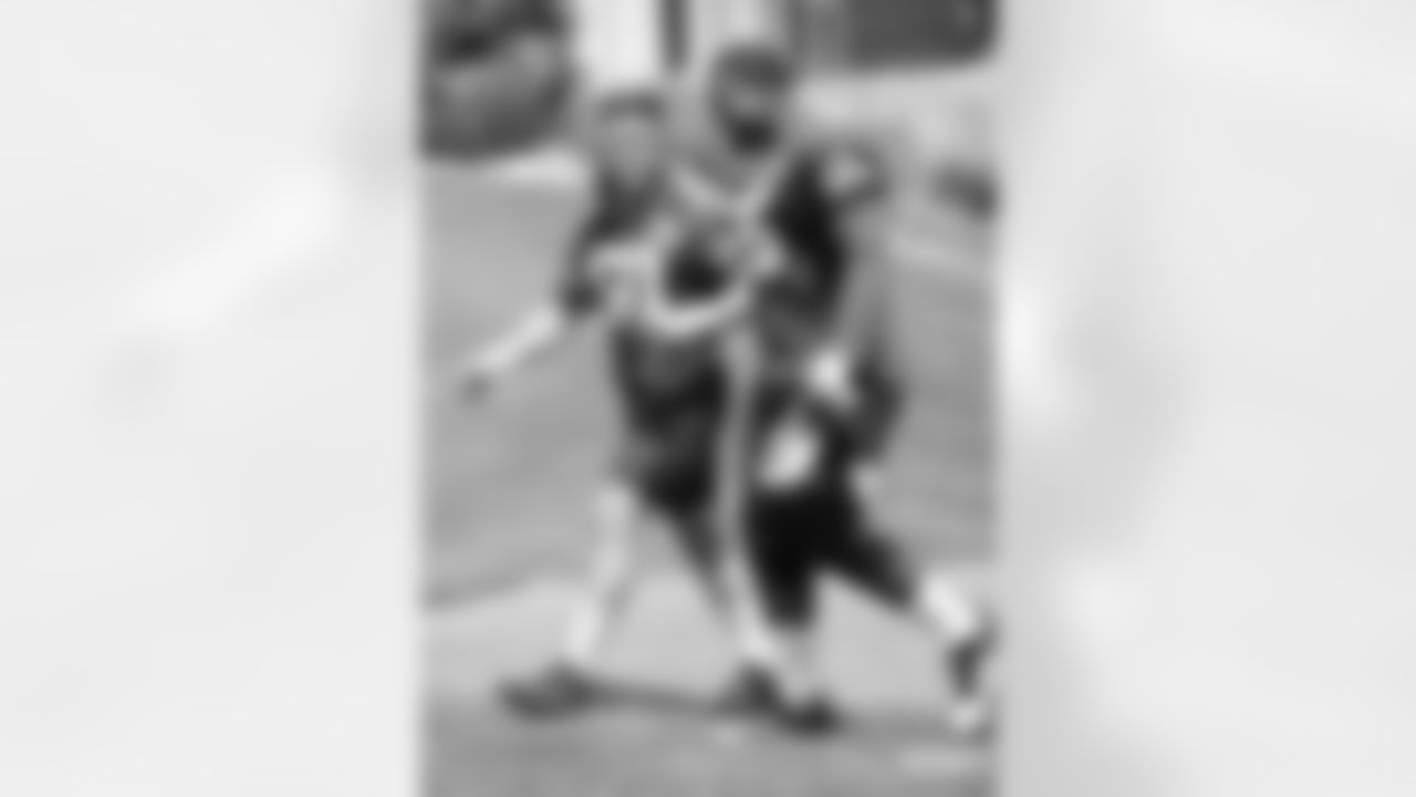 Chase Winovich and Nick Thurman