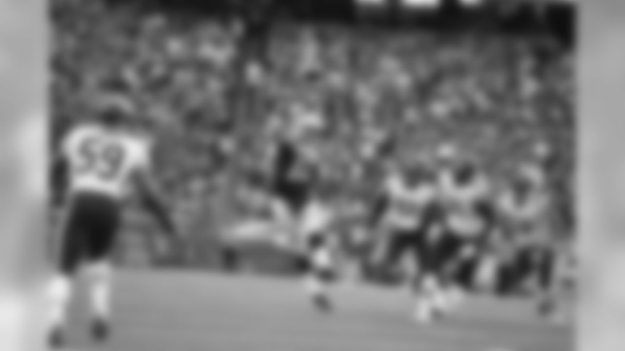 Tom Brady fires a pass