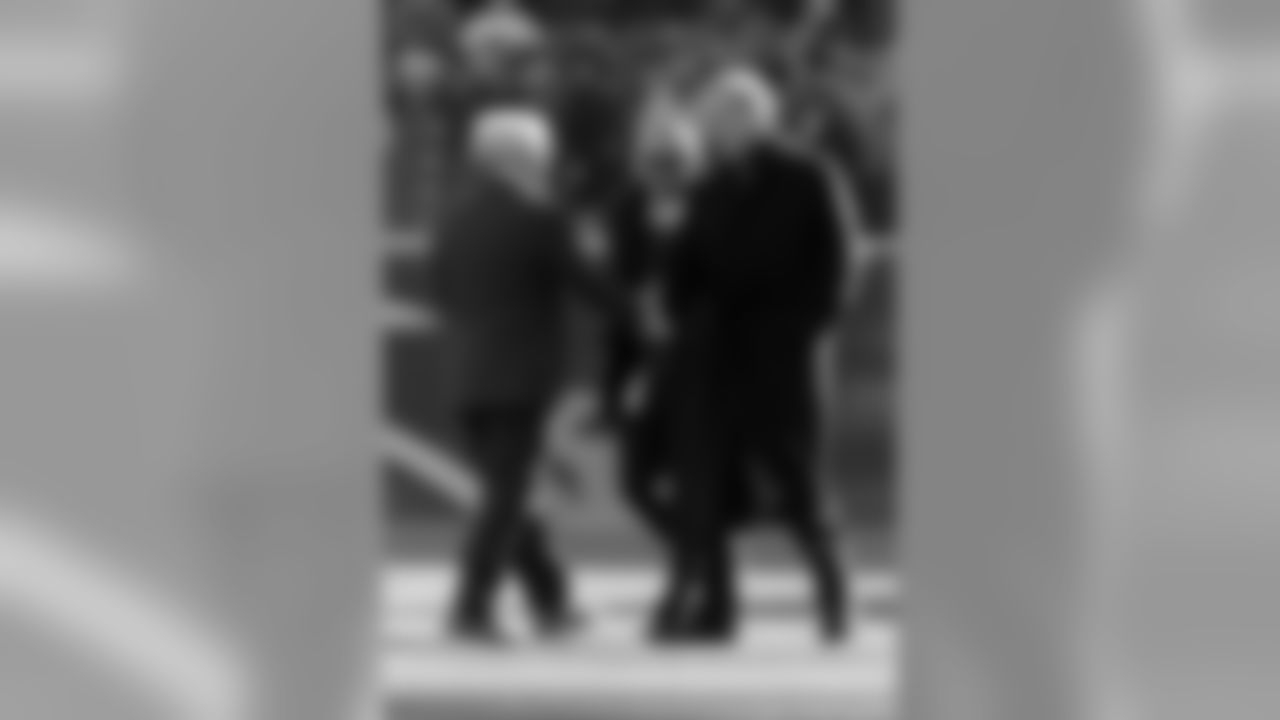 Robert Kraft and Dolphins owner Stephen M. Ross