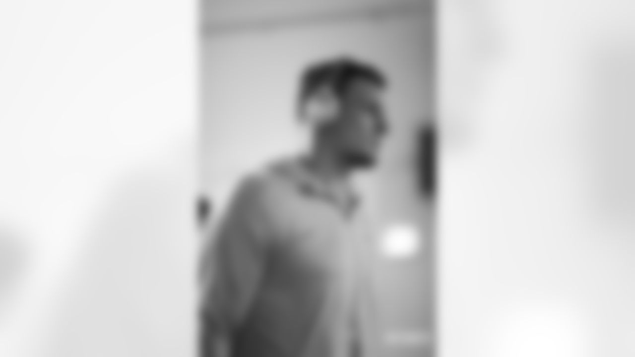 @NYJ112518-Arrivals_EJA183-watermarked