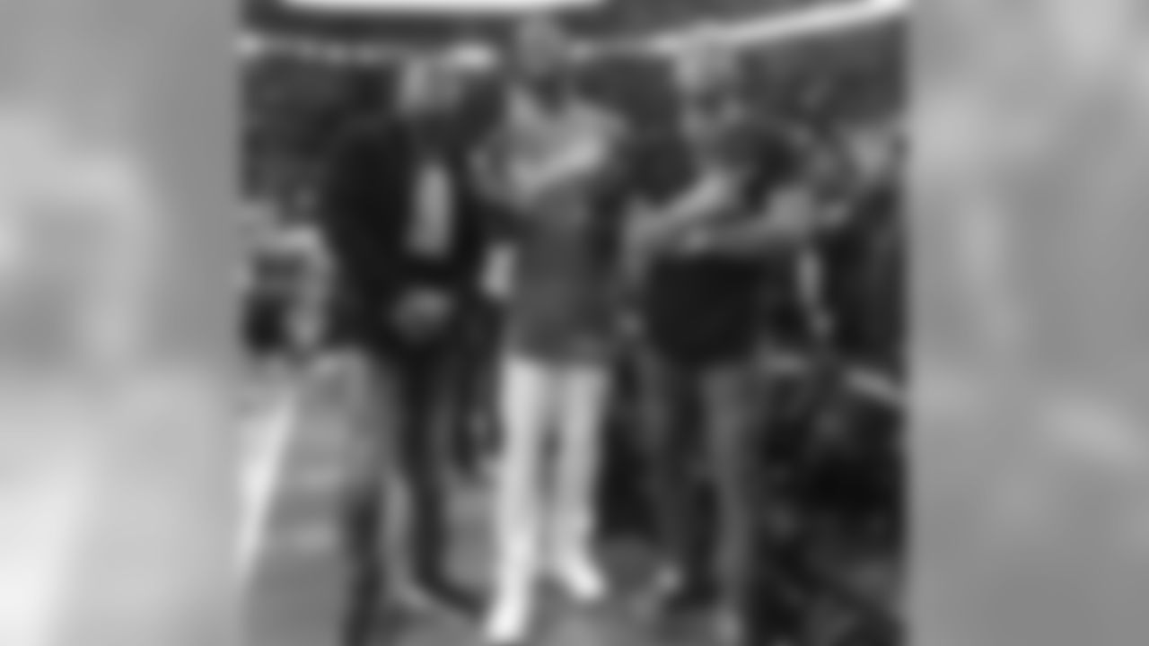 Jonathan Jones – Instagram (@getitonjones31): Celtics get the W!!