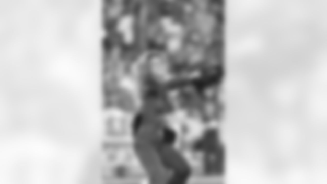 ht092216cl_kn003-watermarked.jpg