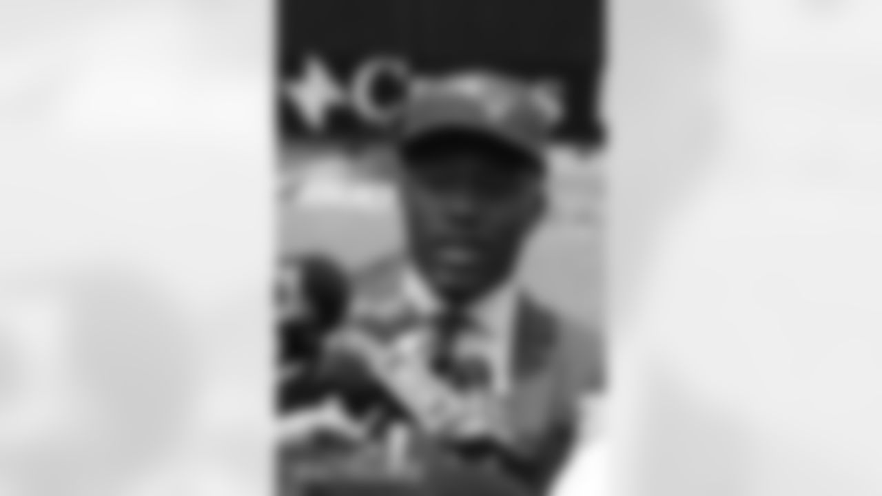 050616cyrusjones_ds134-watermarked.jpg