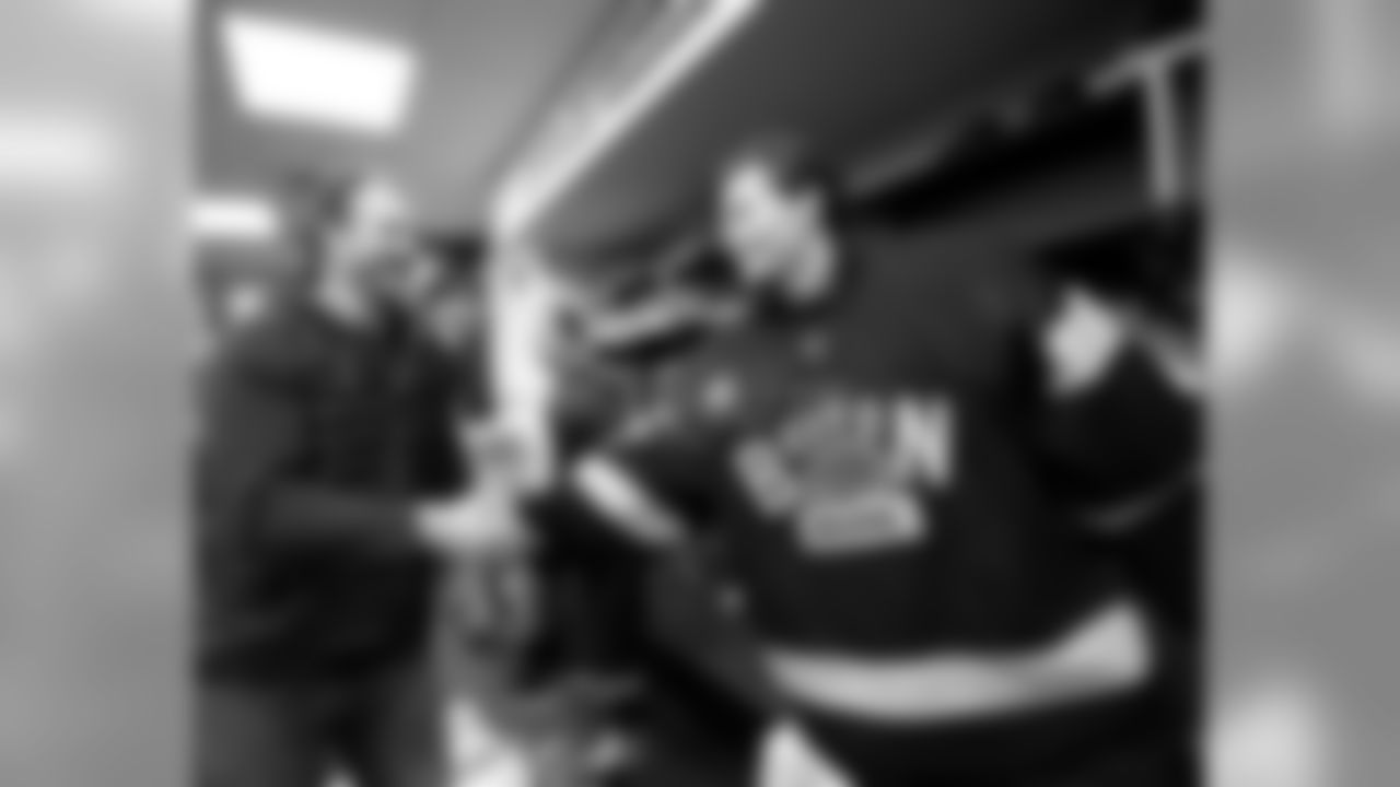 021117pats-bruins_eja021a-watermarked.jpg