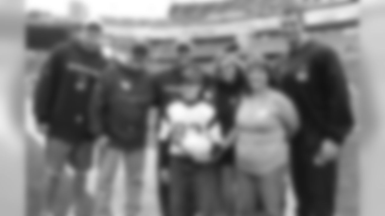 Tom and Wes hung out with seven kids and their families following the team's walkthrough, and Robert Kraft, Bill Belichick and the entire team stopped over to say hello and sign autographs on Saturday, October 15, 2011.