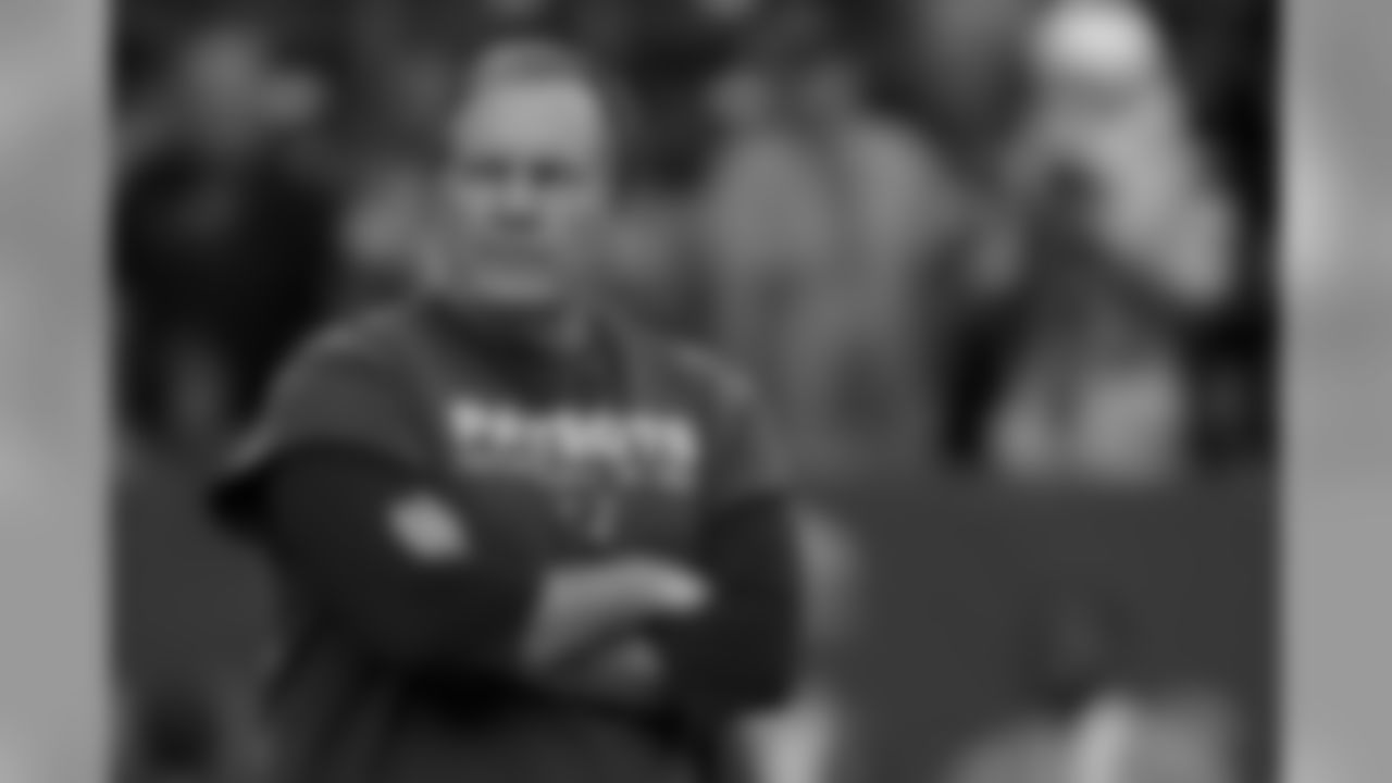New England Patriots head coach Bill Belichick, looks from the sidelines, before the NFL Super Bowl 51 football game against the Atlanta Falcons, Sunday, Feb. 5, 2017, in Houston. (AP Photo/Matt Slocum)