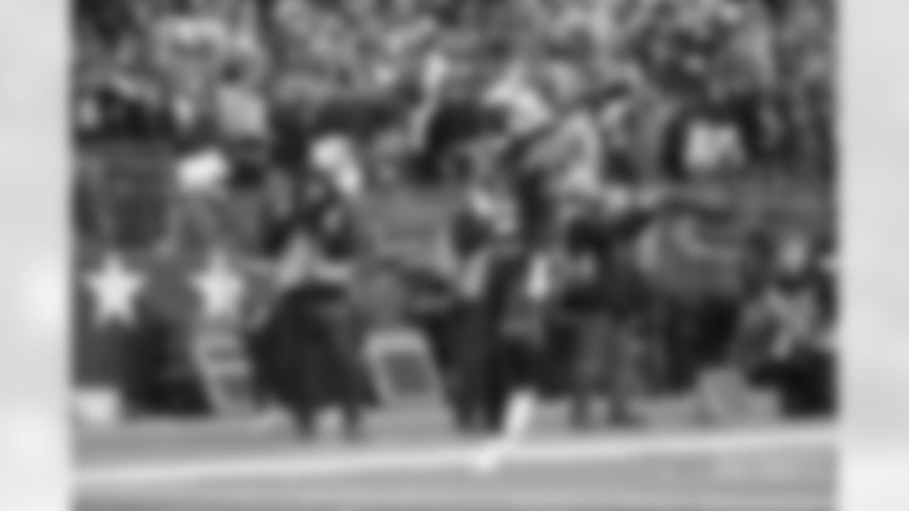 Jalen Mills celebrates a stop