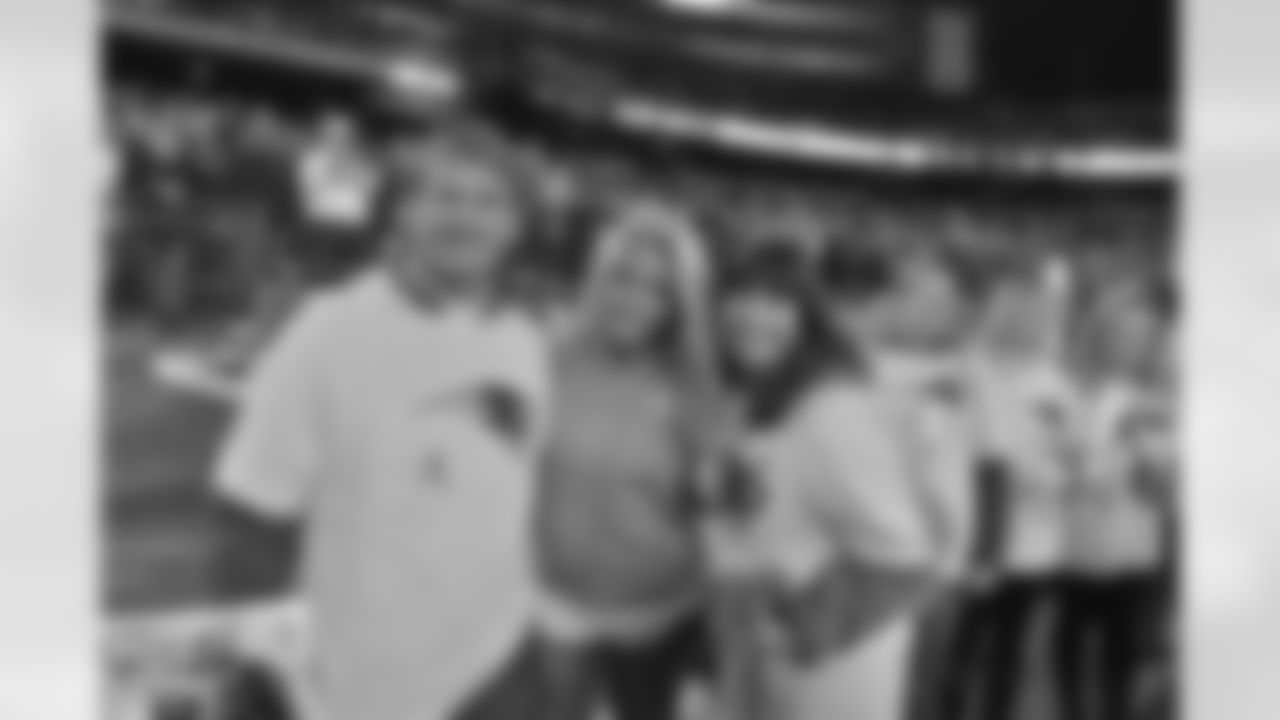 temp16--nfl_mezz_1280_1024.JPG