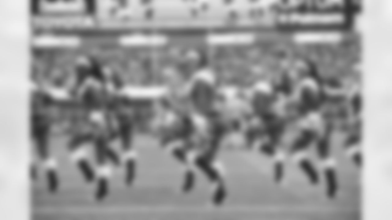 nyj122416cl_kn004-watermarked.jpg