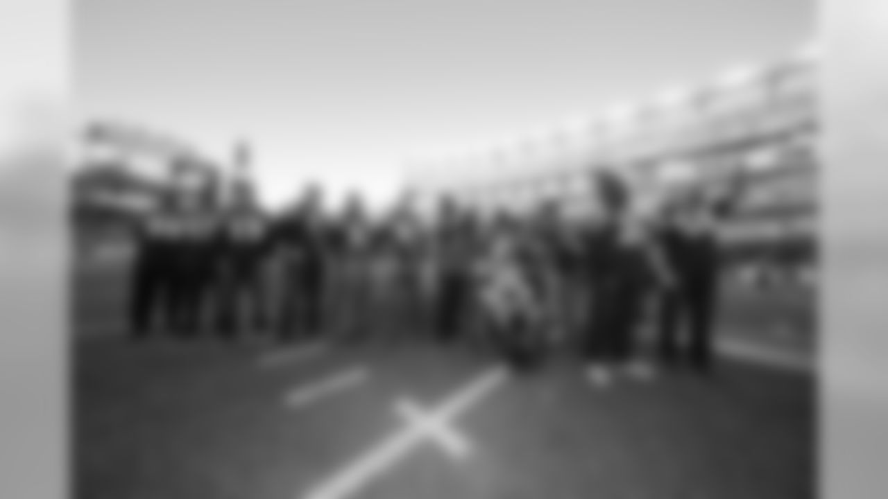 lar120416_ds1718-watermarked.jpg