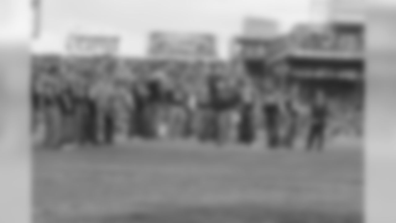 nep040904ds-116.jpg