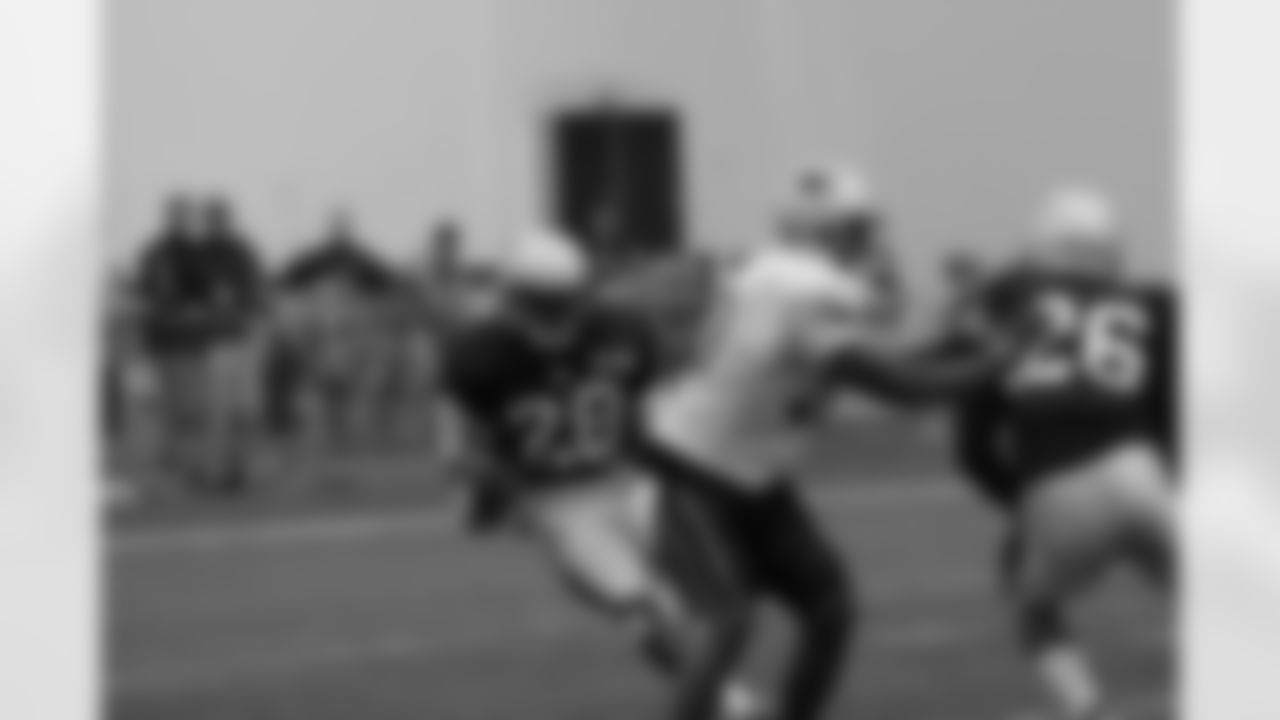 Darius Butler returns a kick during training camp