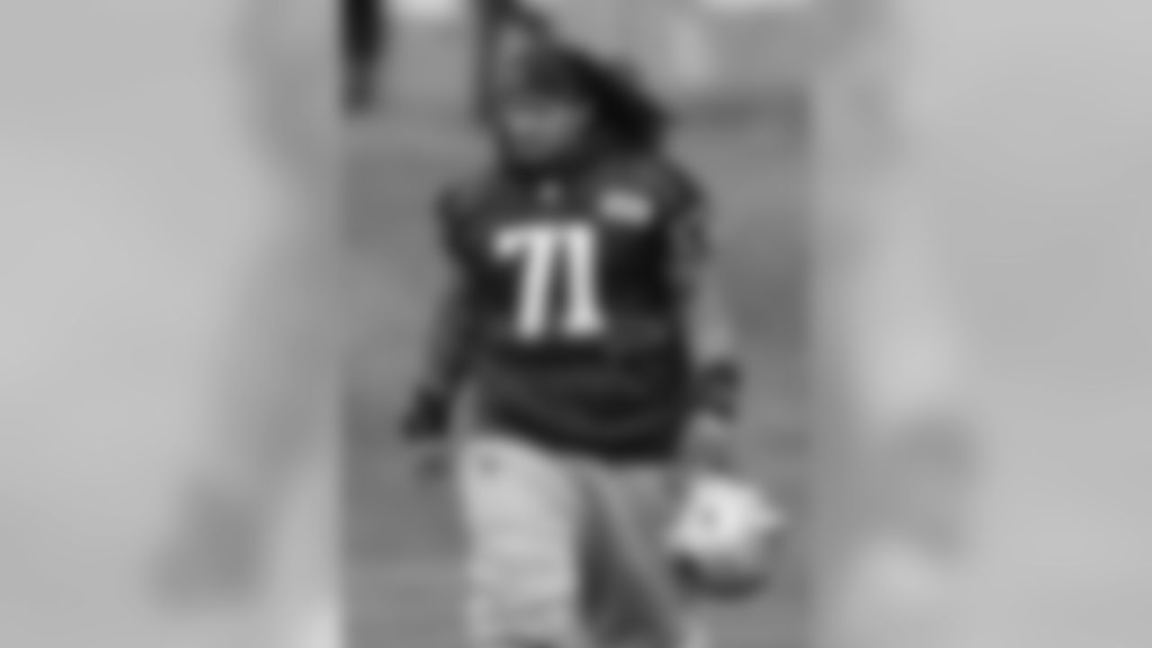 Danny Shelton.
