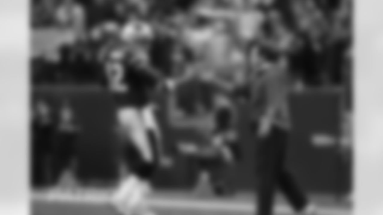 Jan. 7, 2007. AFC Wild Card Round.Patriots 37, Jets 16.Brady: 22-of-34, 212 yards, 2 TDs.
