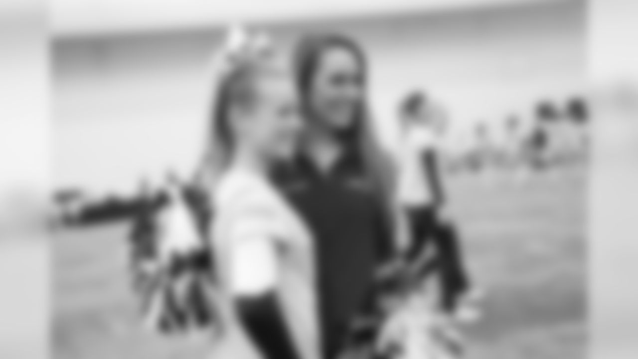 cheer-df_15_bv_cheer-clinic121215-119.jpg