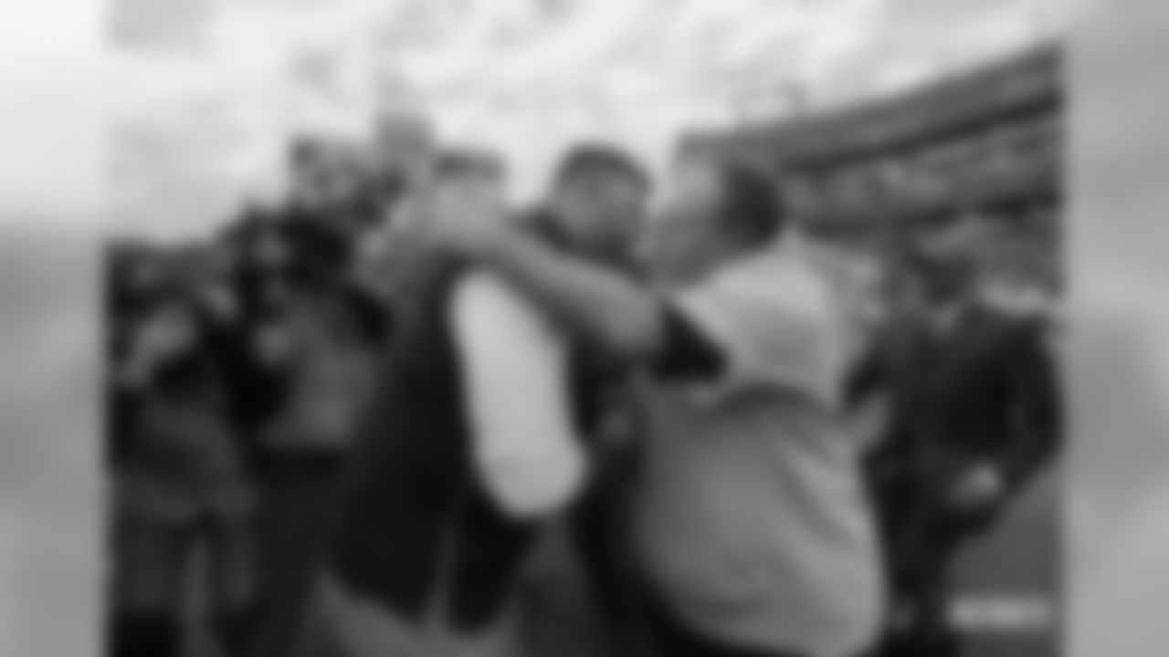 Mike Vrabel and Bill Belichick