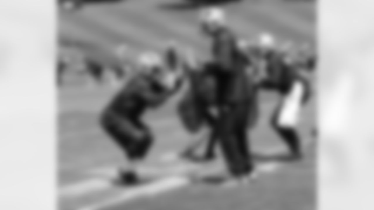 Brandon Browner during a blocking drill