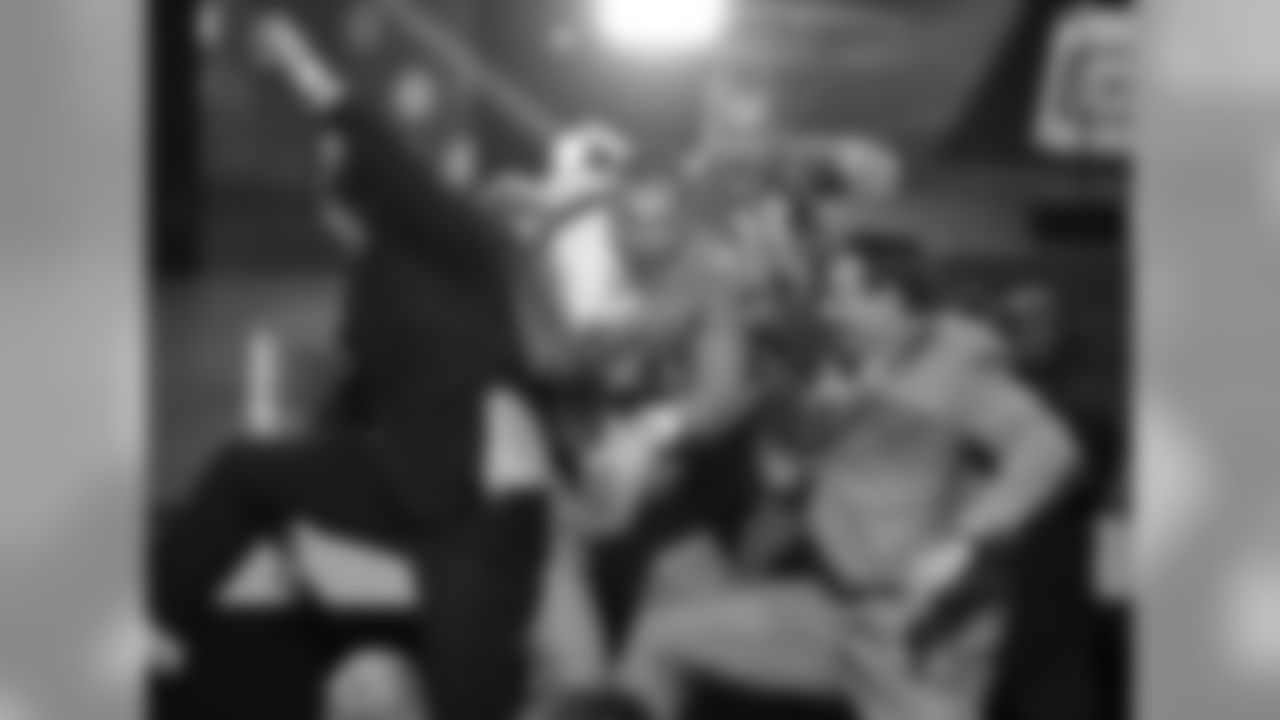ap_725520351665_0.jpg