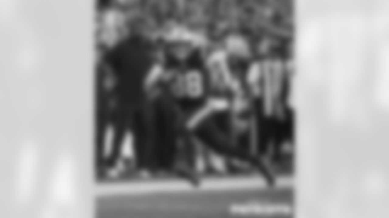 PE-091023_Darian1597-watermarked