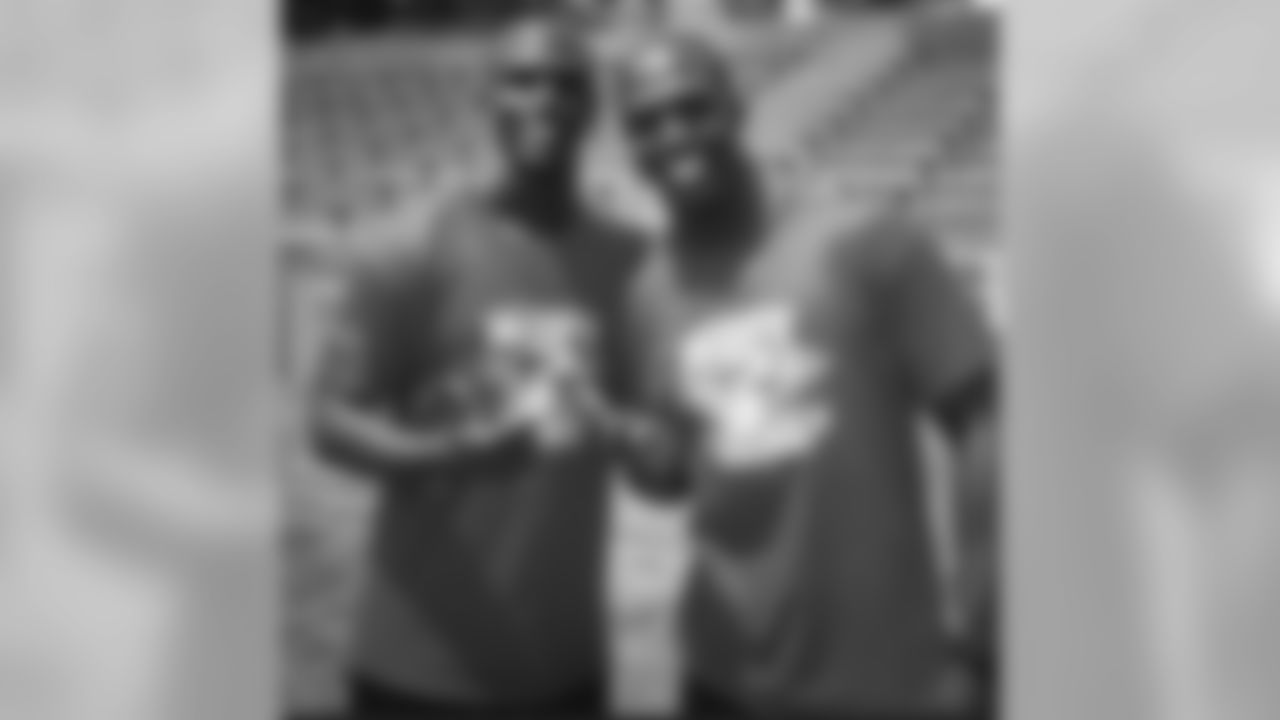 040116-mccourtytwins_02.jpg
