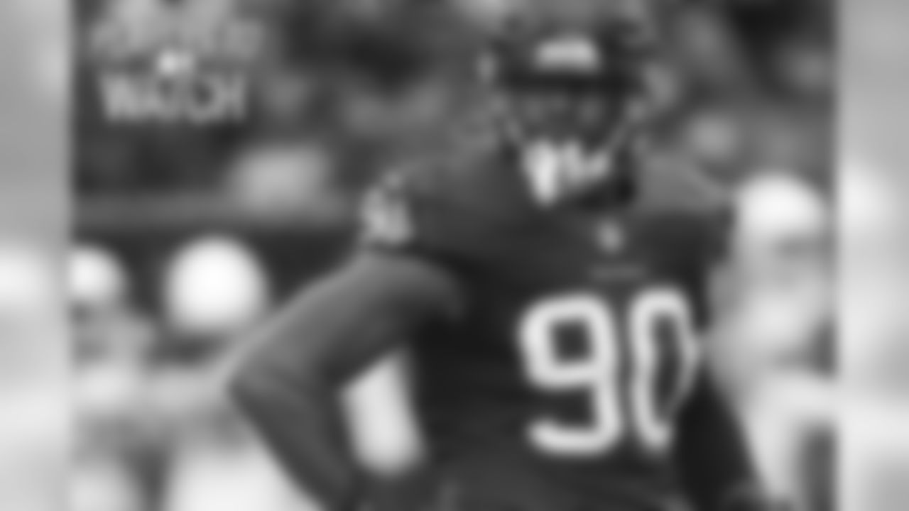 20160921-watch-clowney.jpg