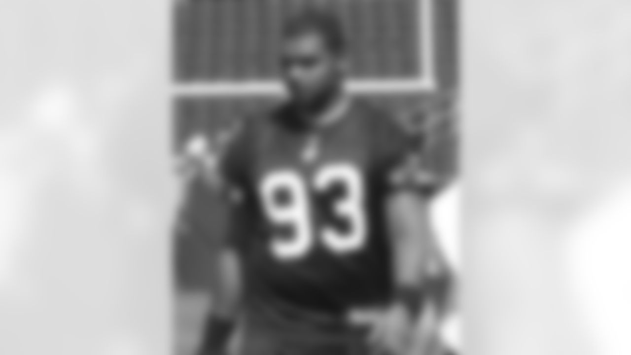 Richard Seymour made his much-awaited debut during the morning practice on Day 7 of Training Camp, where he ran some drills with his teammates. Photo by Elizabeth Propper
