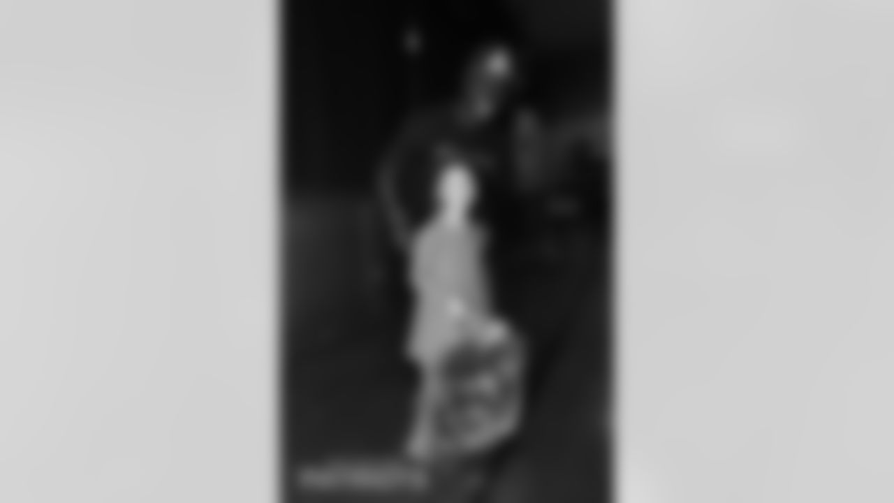040416mccourty-takeplayertoschool-eja_069-watermarked.jpg