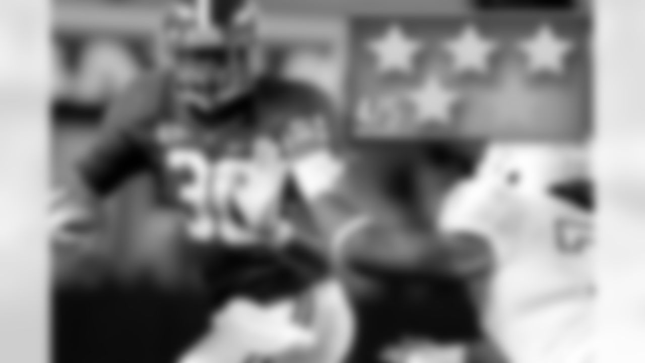 Sept. 9, 2007. Patriots 38, Jets 14The Patriots kicked off their 16-0 regular season in style with a one-sided win in New York. It was a coming out party for newly-acquired WR Randy Moss, who caught nine passes for 183 yards, including a 51-yard TD. Tom Brady was nearly perfect, making good on 22 of 28 passes for 297 yards and three TDs.