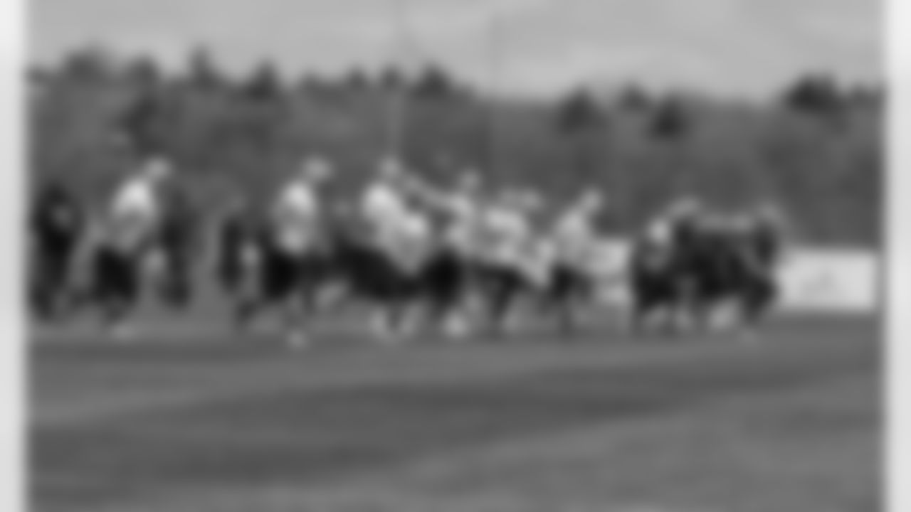 Rookies run sprints