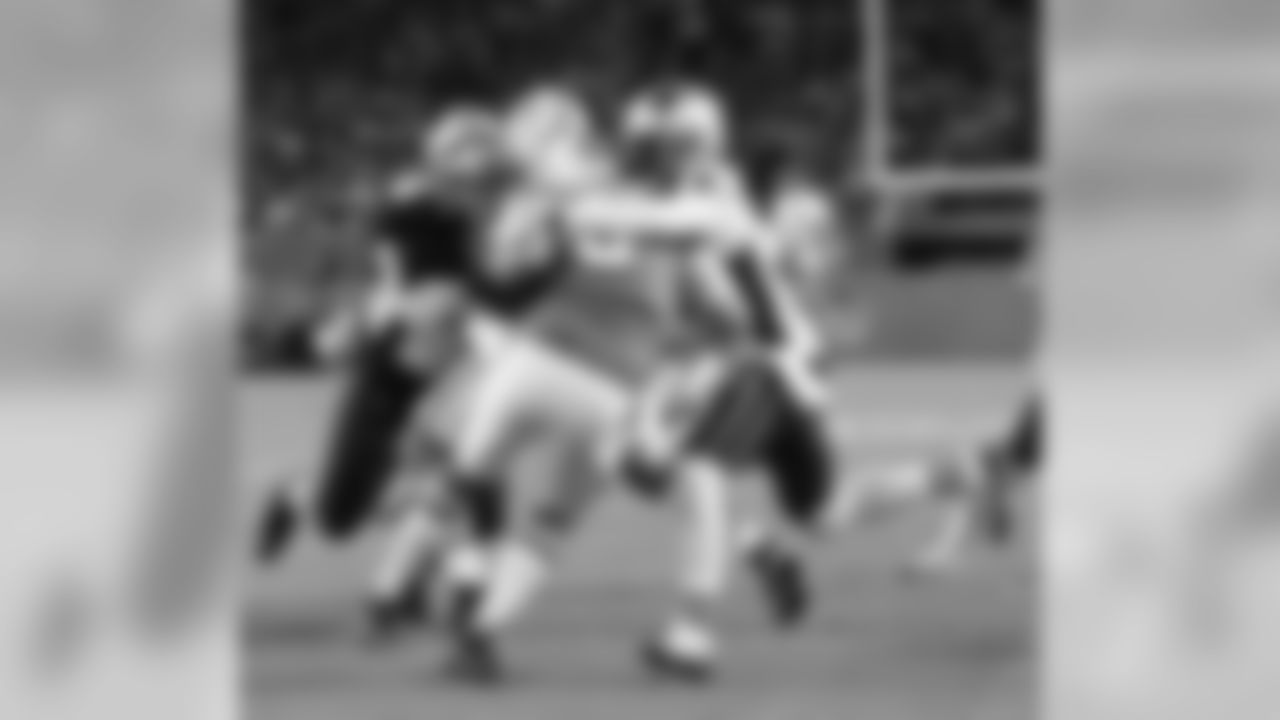 20171211_dolphins_silverman680.jpg