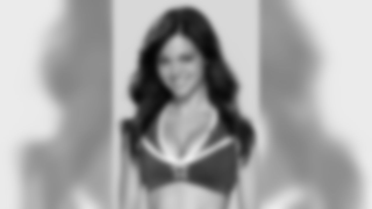 Patriots Cheerleader - Patricia