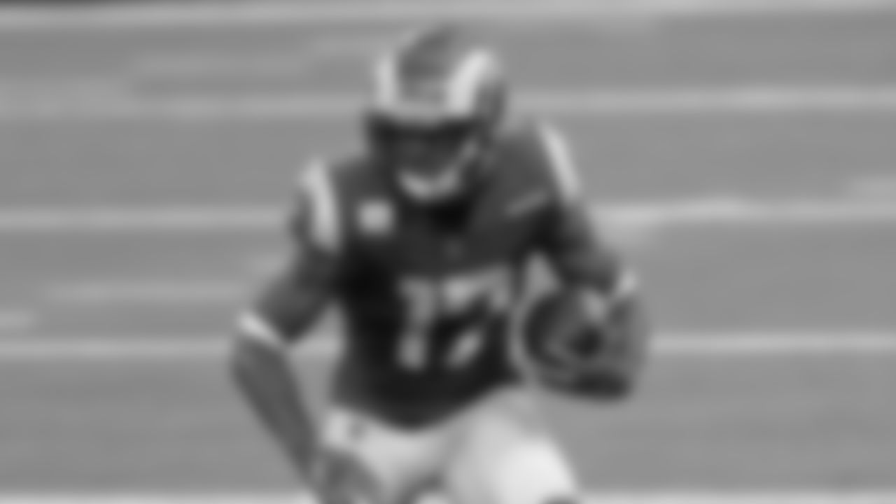 Robert Woods, WR: Woods has 71 catches and leads the team with five touchdowns, as he is part of a deadly duo that has carved up NFL defenses for 1,600 yards this season. Woods also has 20 rushing attempts as the Rams get creative to get the ball in his hands.