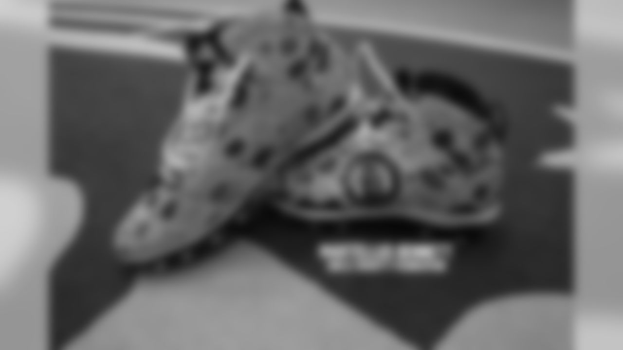 20161204_cleats_1.jpg