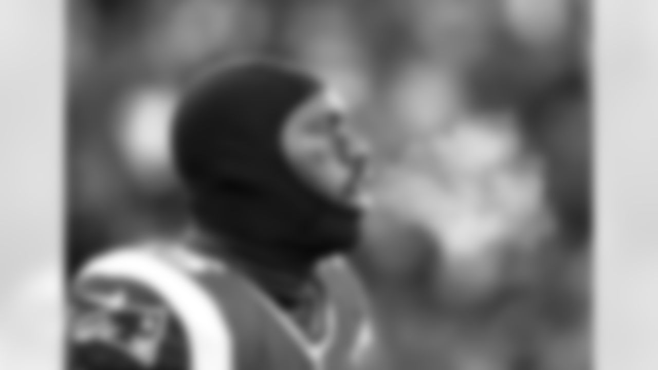 New England Patriots defensive end Chandler Jones (95) before an NFL divisional playoff football game against the Baltimore Ravens Saturday, Jan. 10, 2015, in Foxborough, Mass. (AP Photo/Elise Amendola)