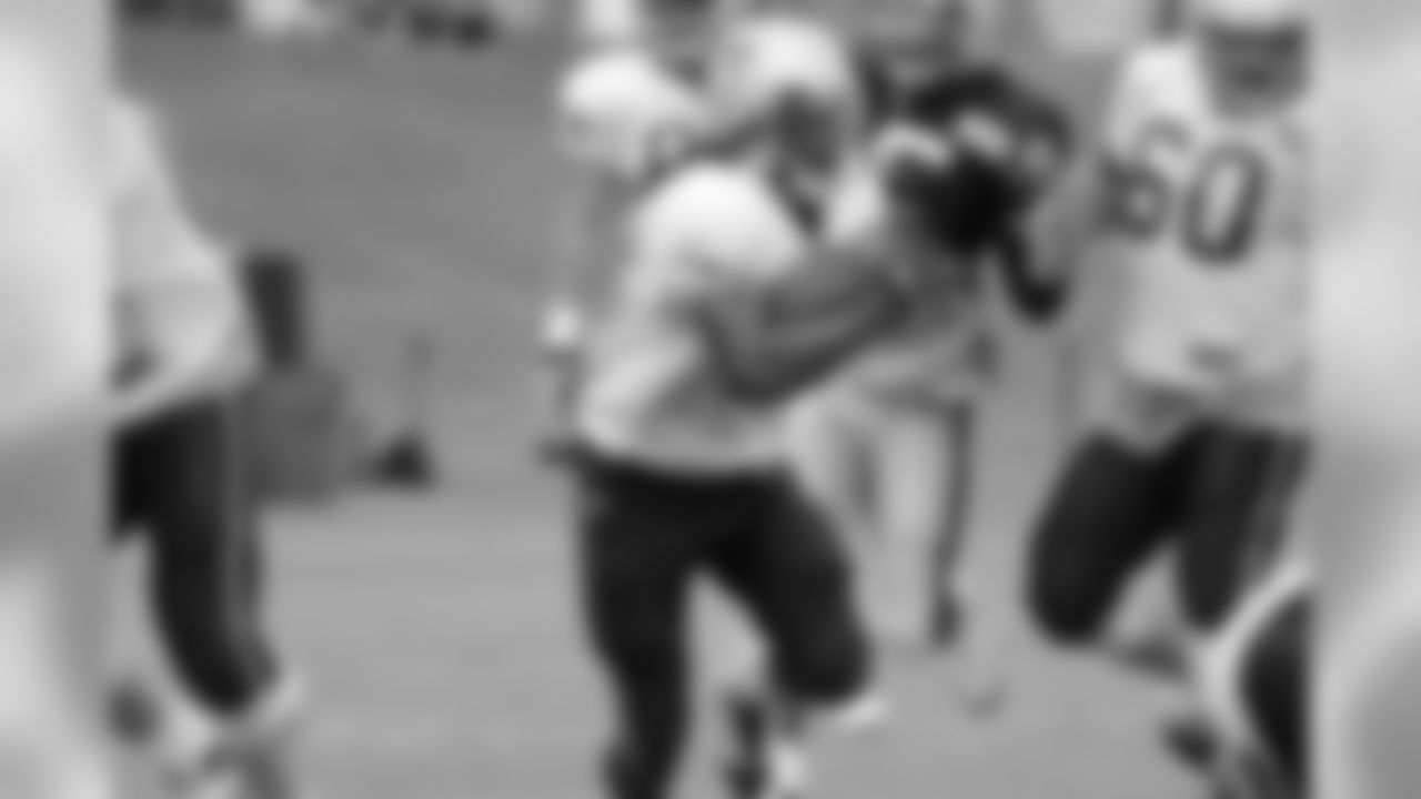 BenJarvus Green-Ellis runs through the defense at training camp