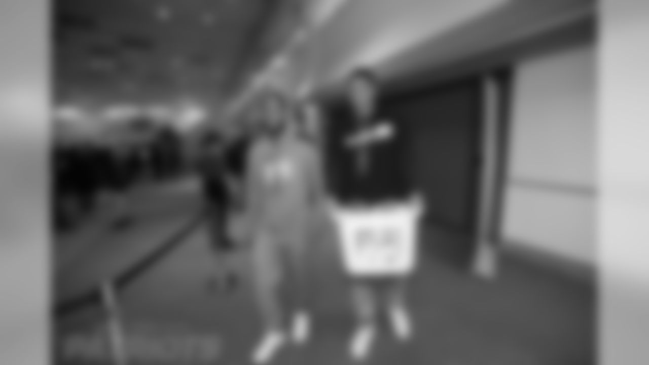 112117turkeybaskets_eja672-watermarked.jpg