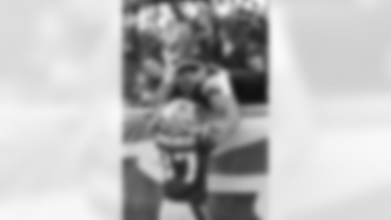 Terrelle Pryor, WR - The former Ohio State quarterback has now fully transitioned to receiver and is showing off his impressive athleticism. He leads the Browns with 19 receptions and averages a solid 15.3 per catch while also dabbling in some scheme plays out of the backfield. He's a freak athlete to be feared.