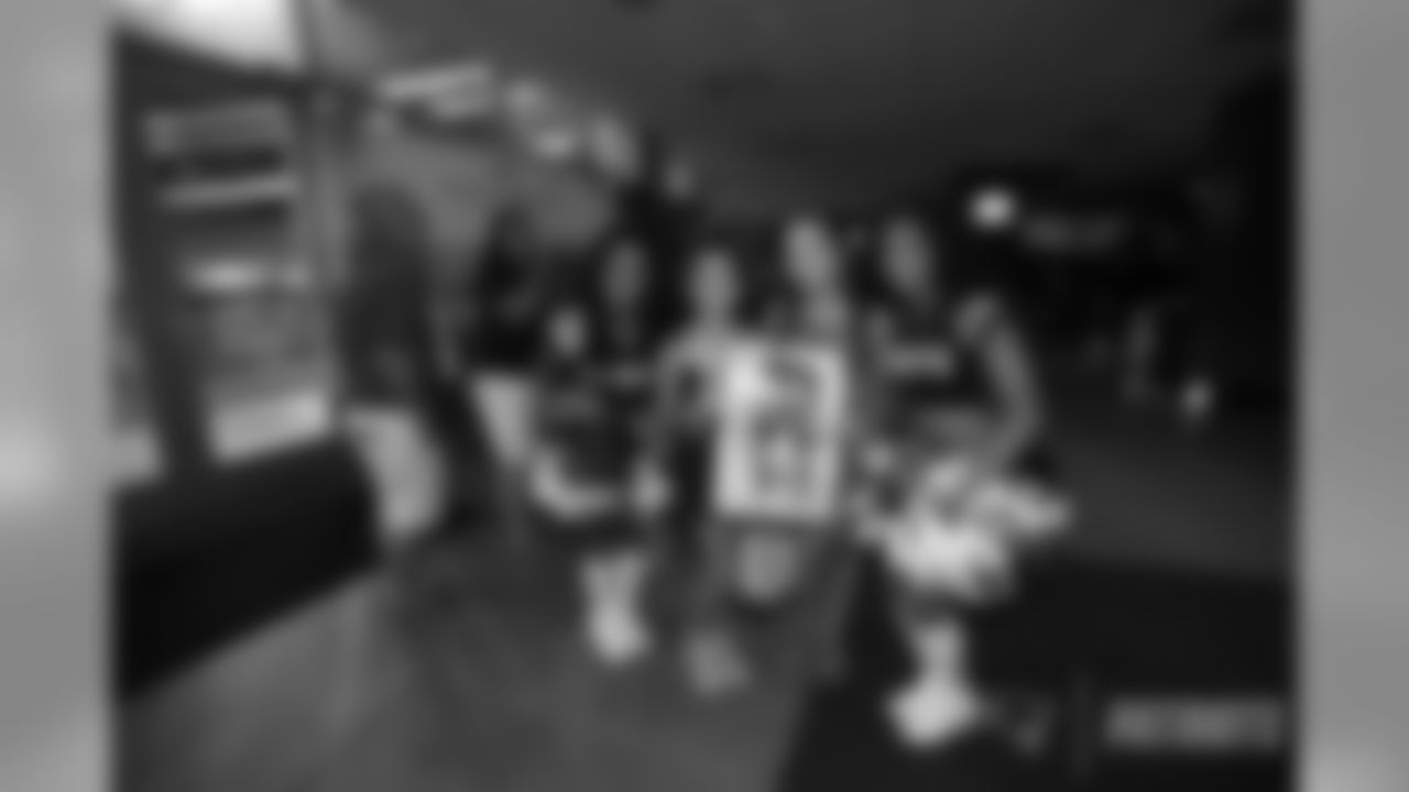 083019-Cheerleaders_EJA0242-watermarked